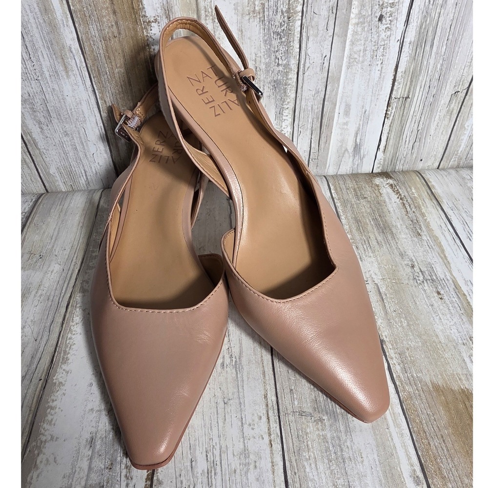Naturalizer Nude Beige Leather Pointed Toe Slingback Flared Kitten Heels Pump 7W
